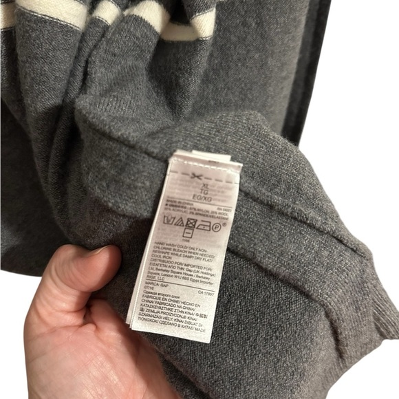 Gap Women's Soft Zip Hooded Sweater Gray Striped Wool Blend Cody Size XL - Picture 7 of 9